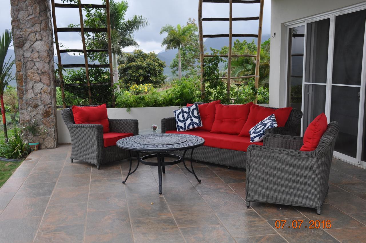 לה לגונה Hawk'S Nest Bed & Breakfast מראה חיצוני תמונה